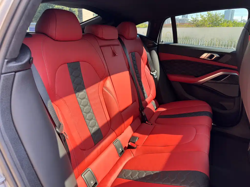 BMW X6 M 2021 — фото 12