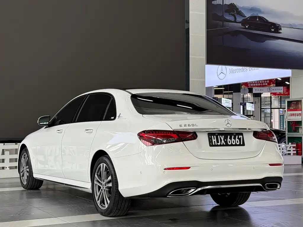 Mercedes-Benz E-Class 2021