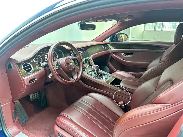 Bentley Continental 2020