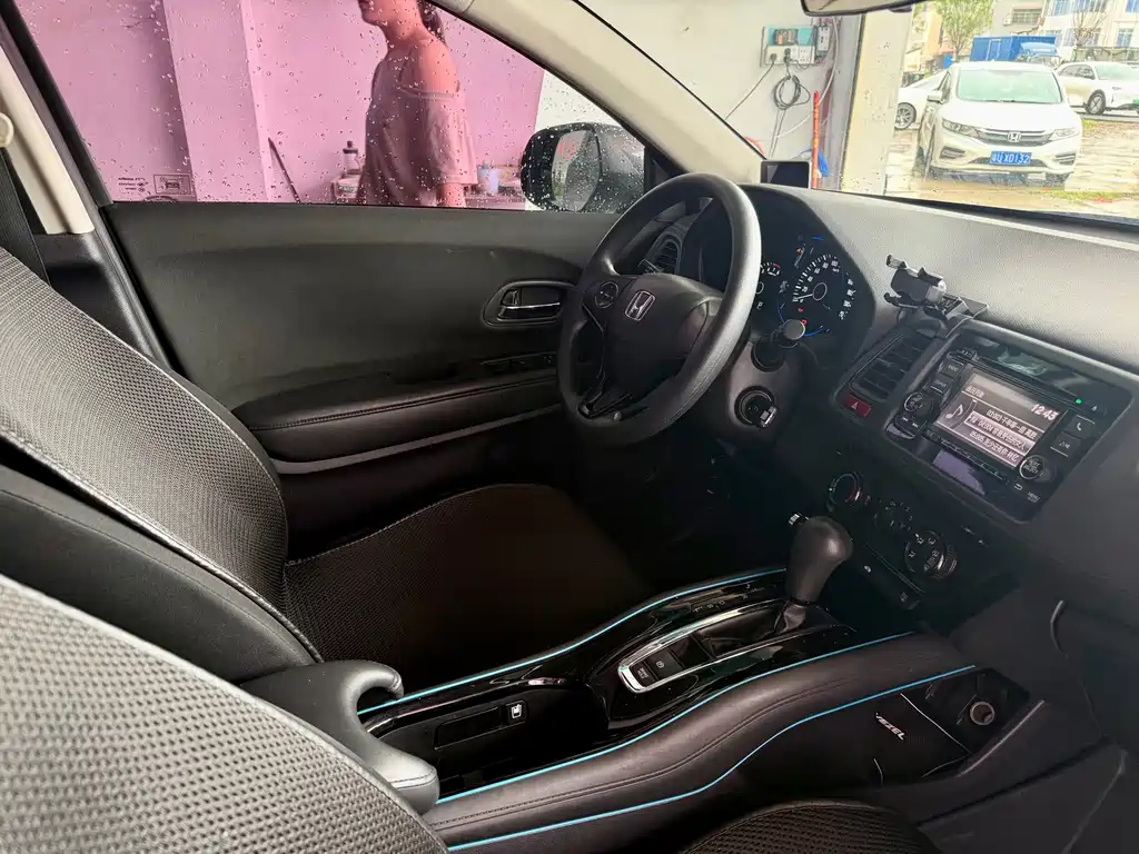 Honda Vezel 2016 — фото 11