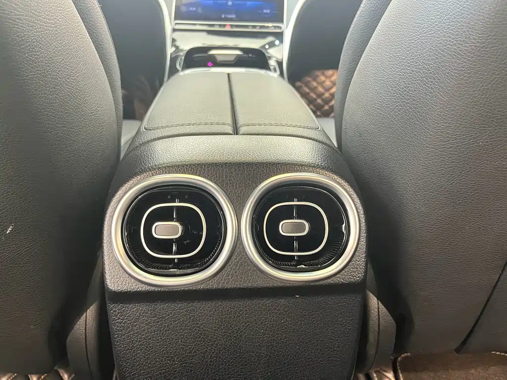 Mercedes-Benz C-Class 2022 — фото 18