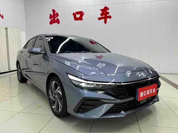 Hyundai Elantra 2023