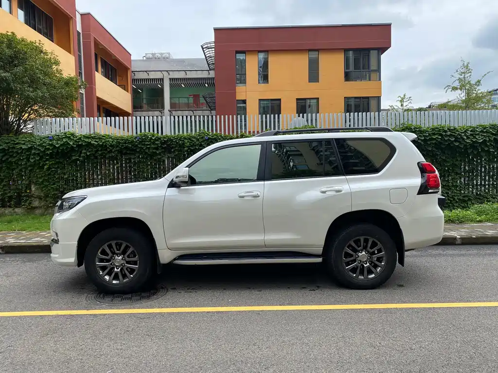 Toyota Prado 2019 — фото 7