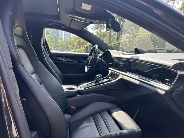 Porsche Panamera 2019