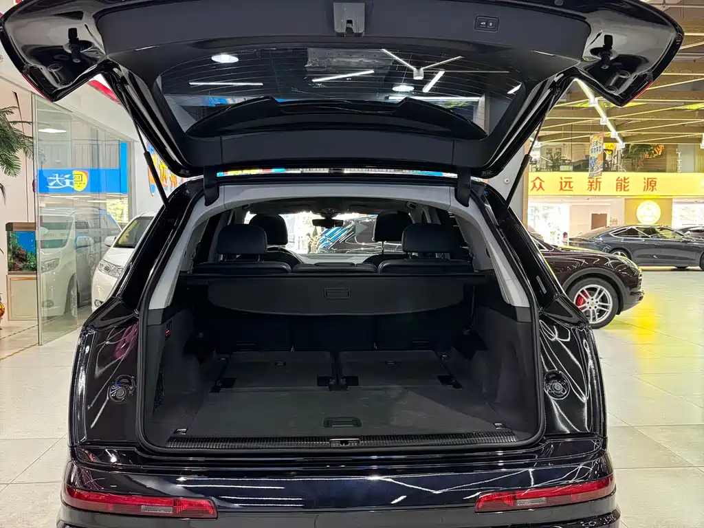 Audi Q7 2018 — фото 13