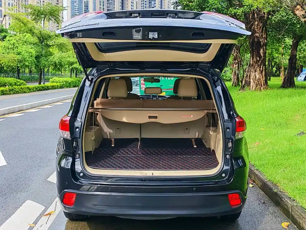 Toyota Highlander 2018 — фото 16
