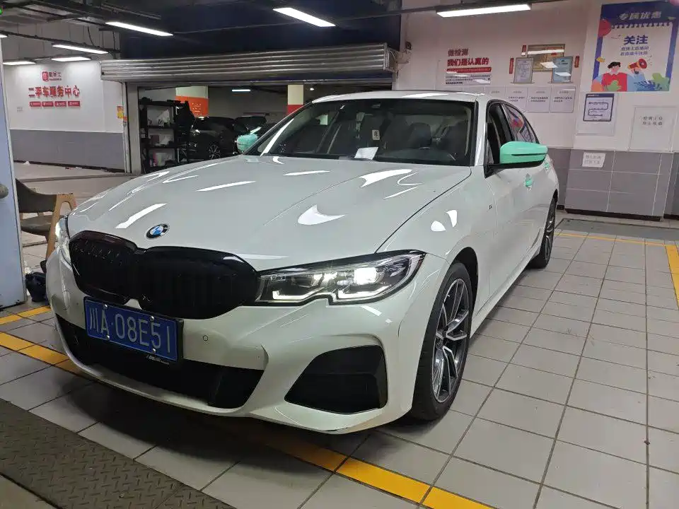 BMW 3 Series 2022 — фото 1