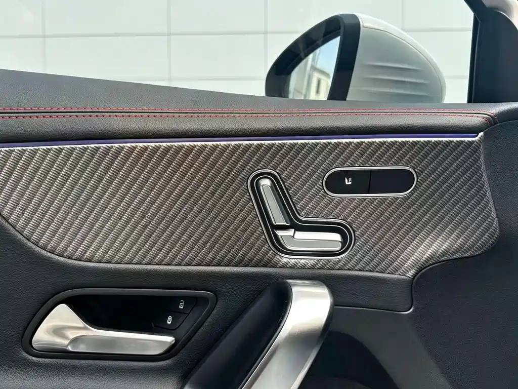 Mercedes-Benz A-Class 2025 — фото 9