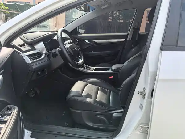 Geely Emgrand 2020