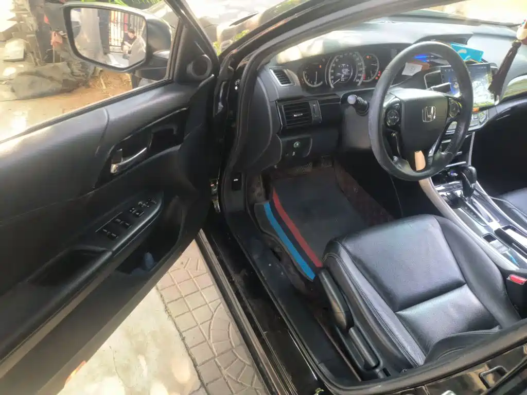 Honda Accord 2016 — фото 14