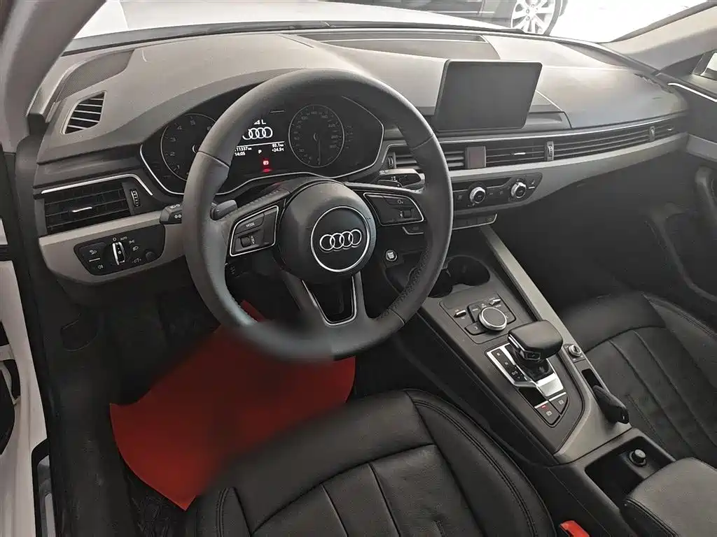 Audi A4L 2017 — фото 16