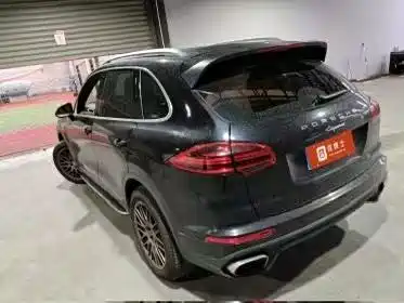 Porsche Cayenne 2016 — фото 4