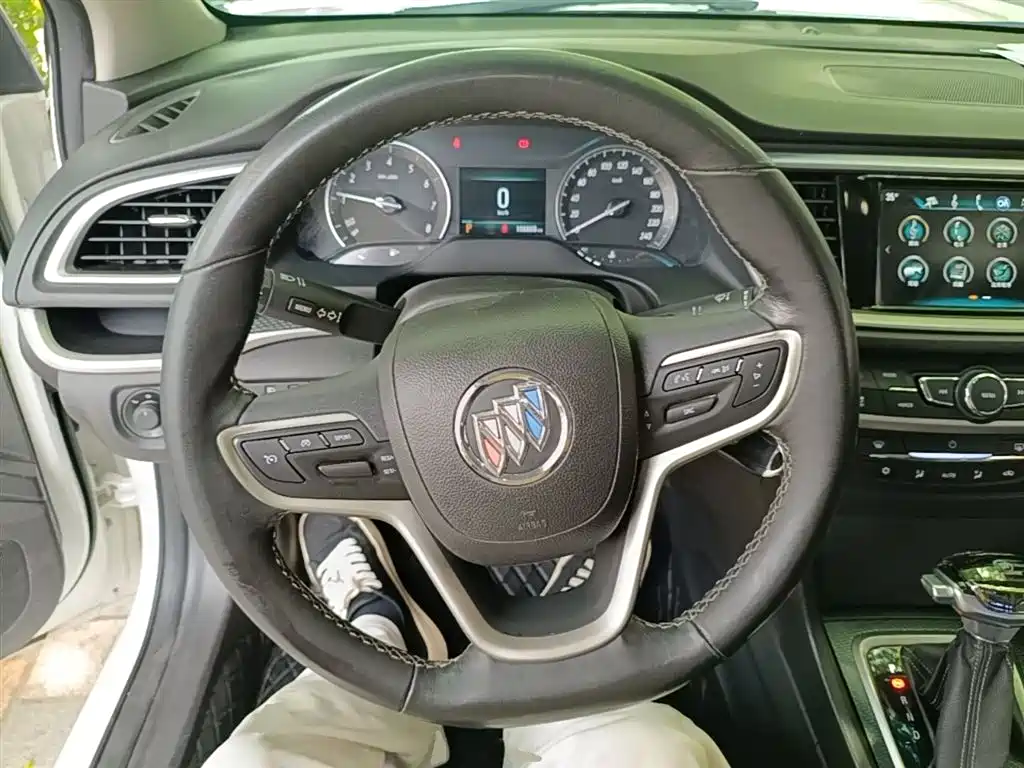 Buick Excelle 2019 — фото 11