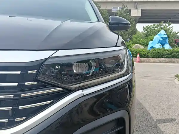 Volkswagen Passat 2024