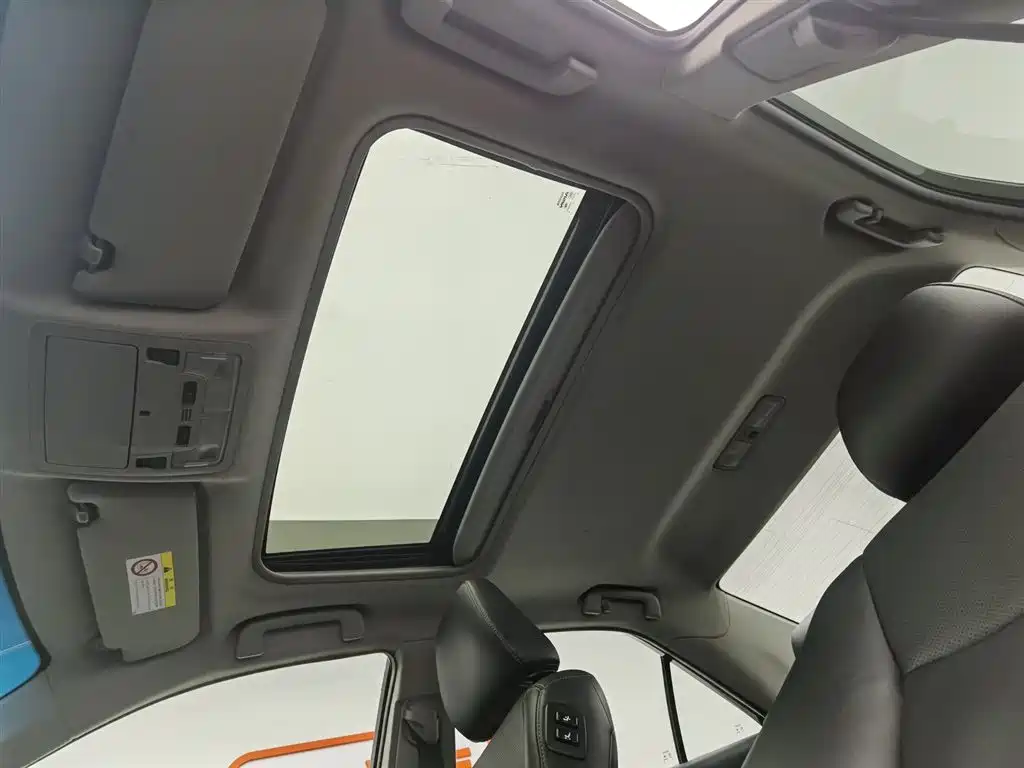 Toyota Camry 2016 — фото 14