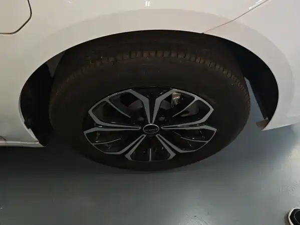 Roewe i6 MAX New Energy 2026