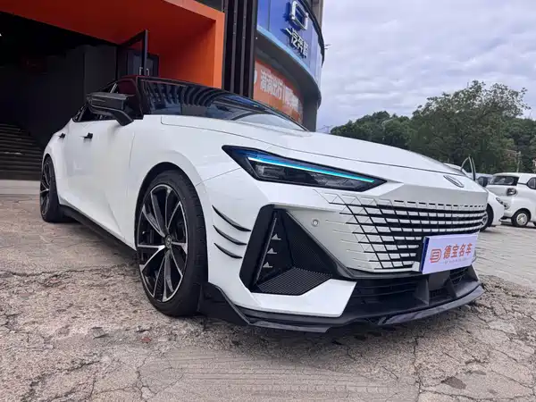 Changan UNI-V 2023