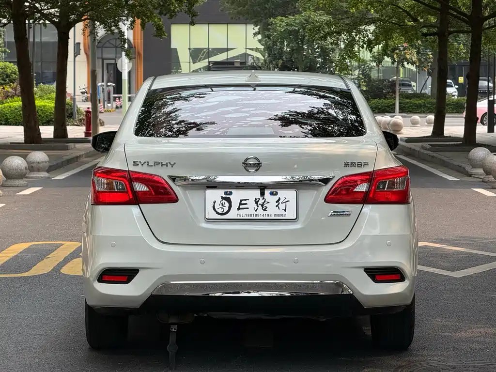 Nissan Sylphy 2018 — фото 21