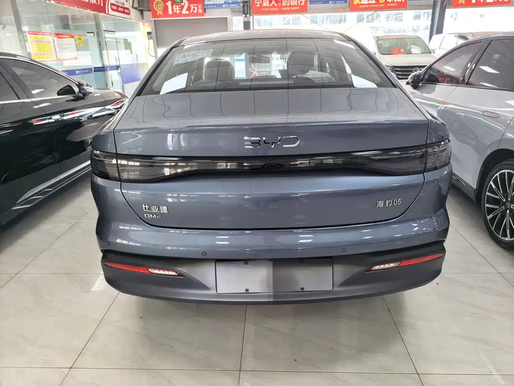 BYD Seal 05 DM-i 2026 — фото 12