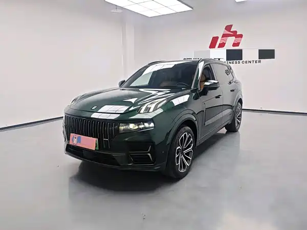 Lynk & Co 09 EM-P 2025