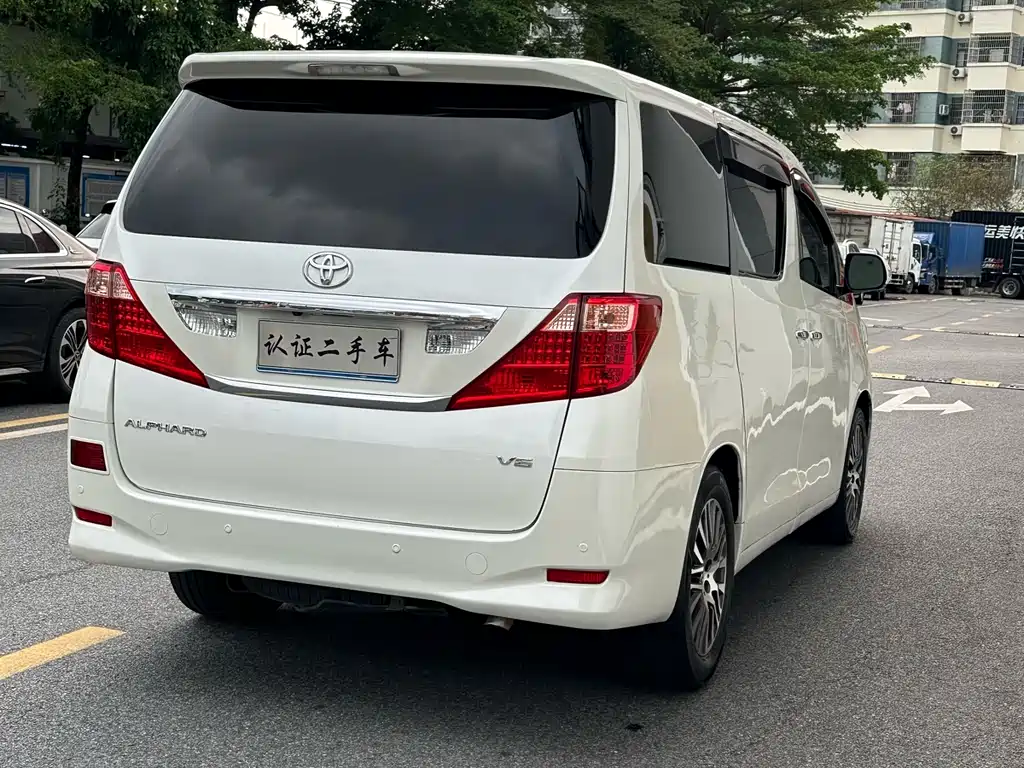 Toyota Alphard 2011 — фото 8