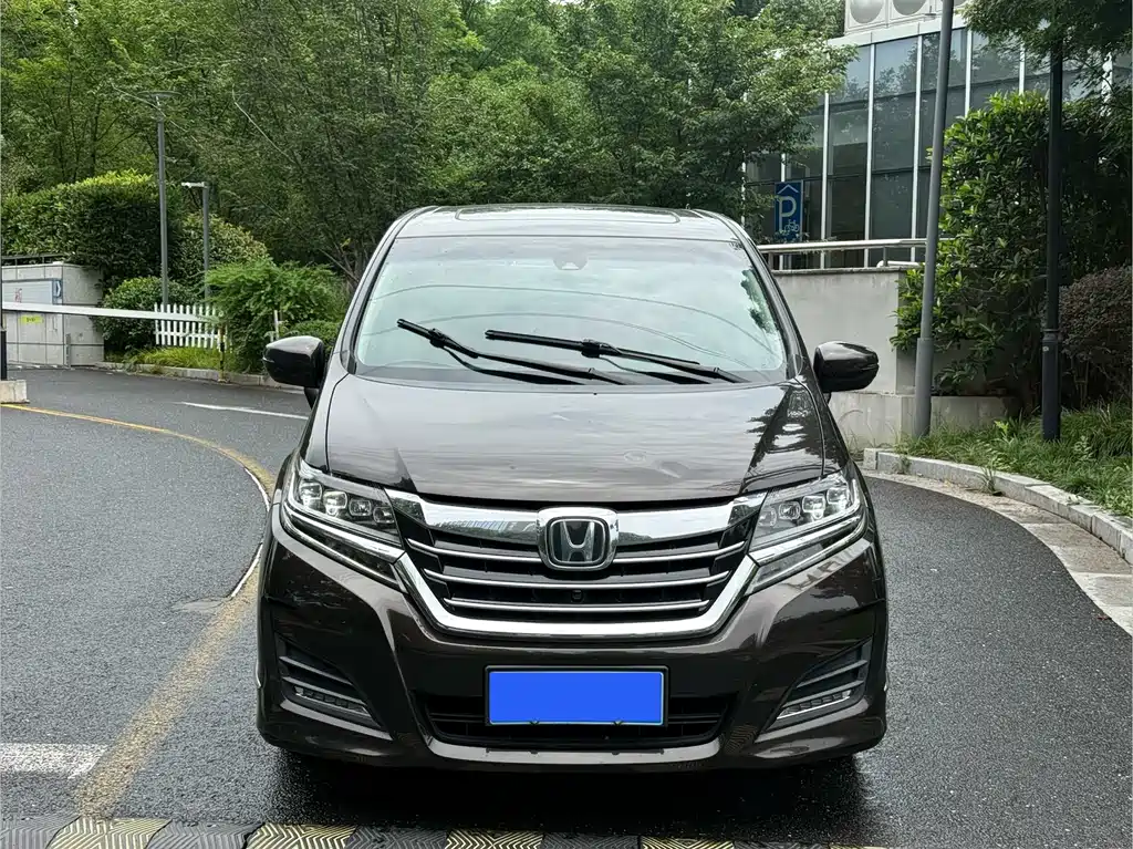 Honda Elysion 2016