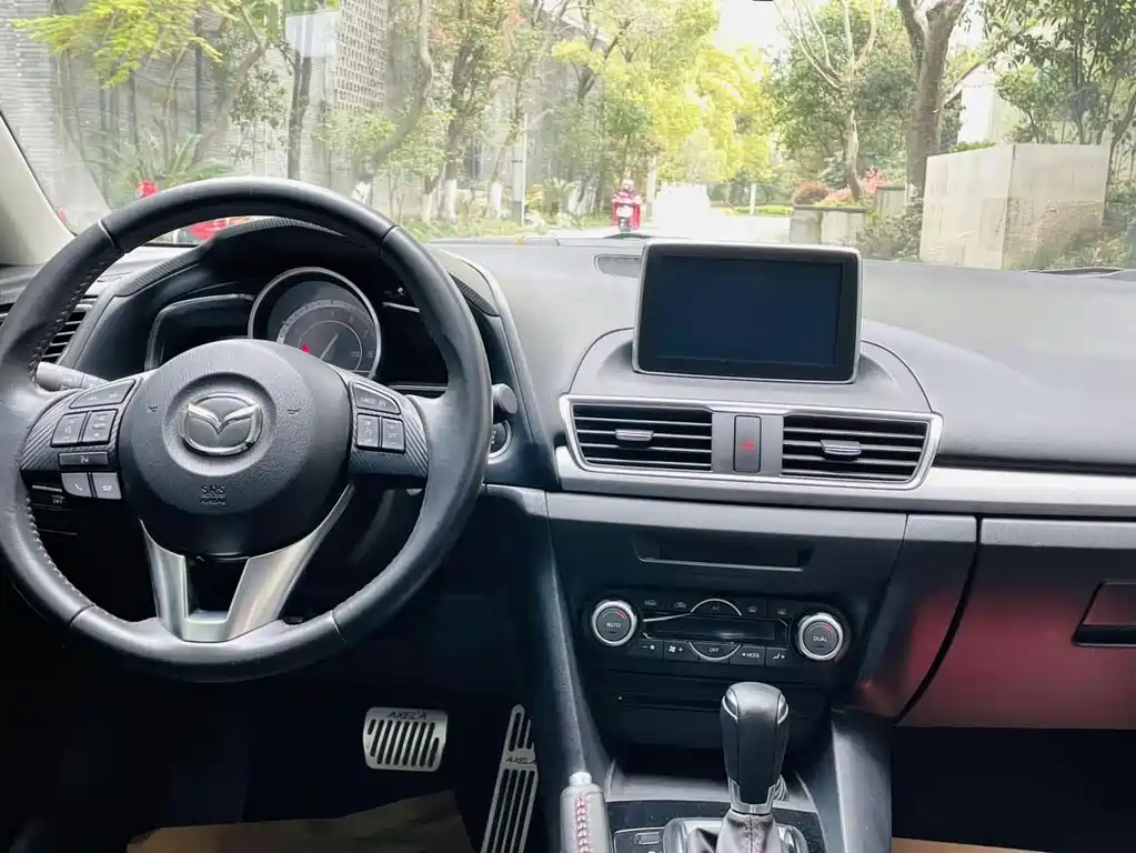 Mazda 3 Axela 2015 — фото 8