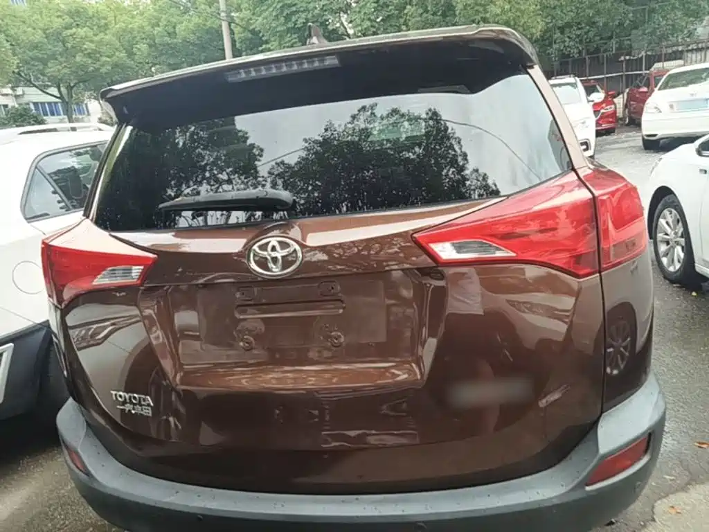 Toyota RAV4 2015