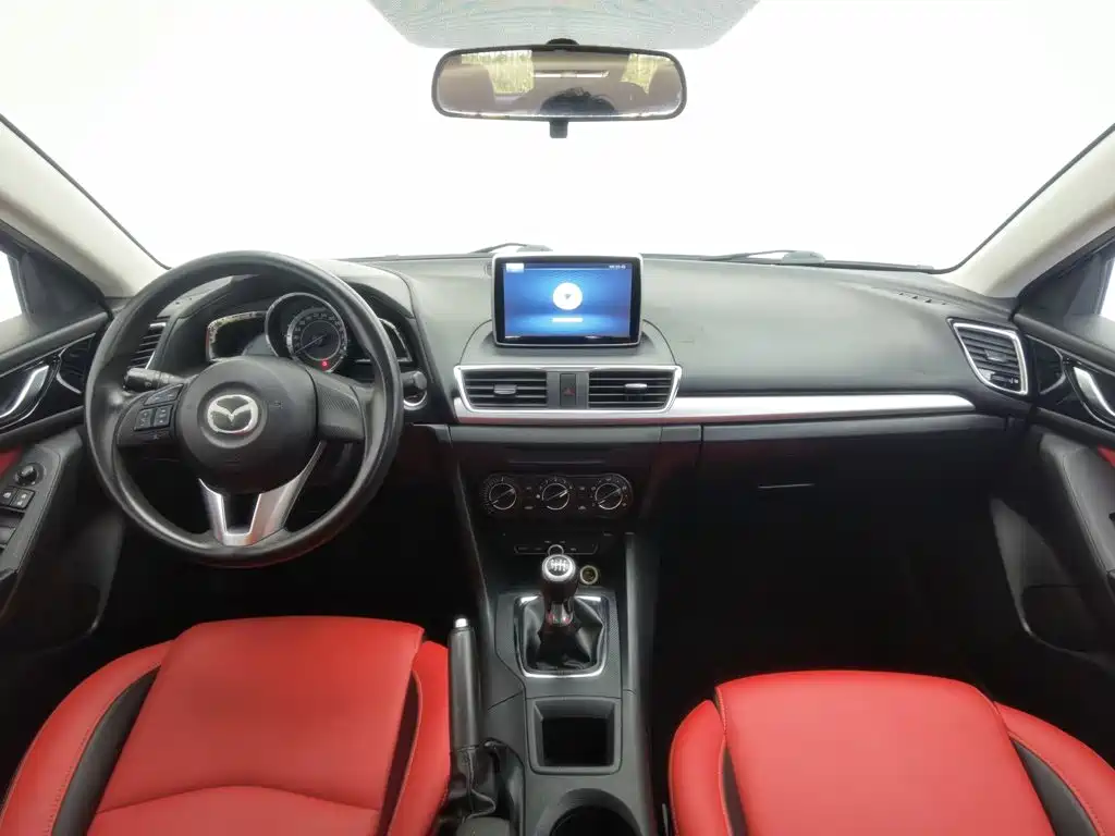 Mazda 3 Axela 2016