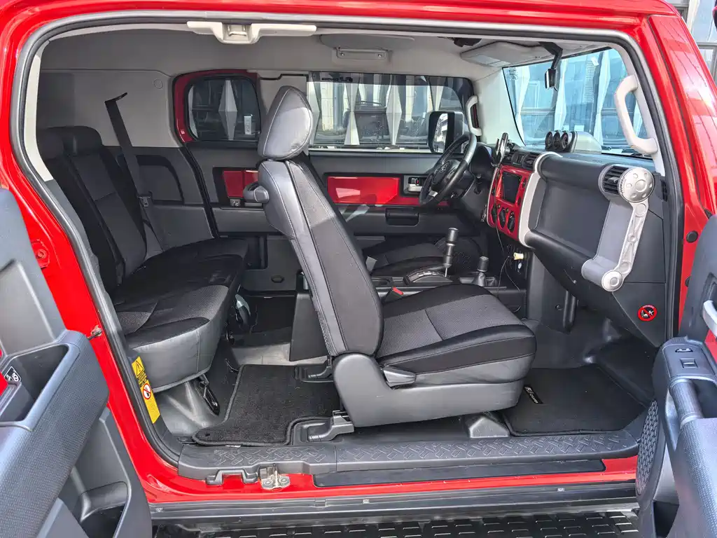 Toyota FJ Cruiser 2019 — фото 19