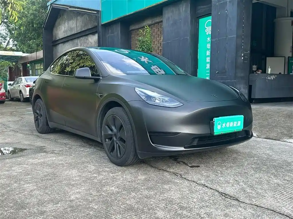 Tesla Model Y 2024 — фото 10
