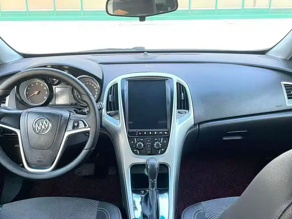 Buick Excelle 2010