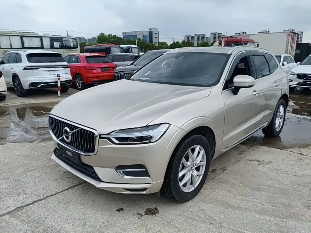Volvo XC60 2020 — фото 1