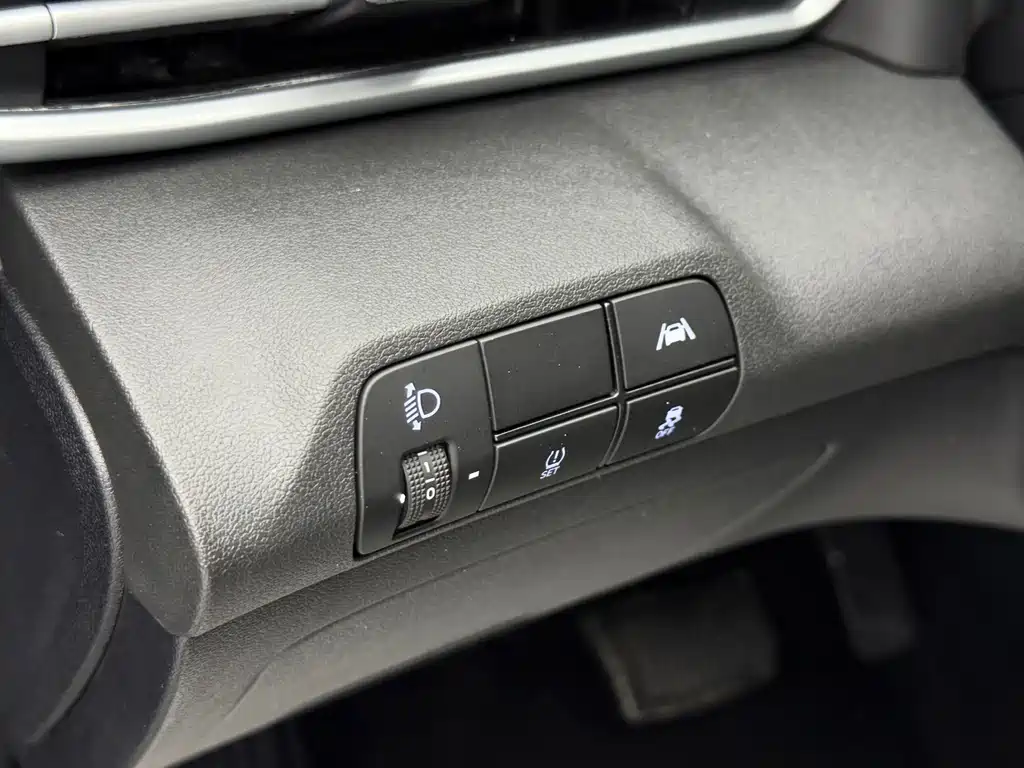 Hyundai Elantra 2022 — фото 14