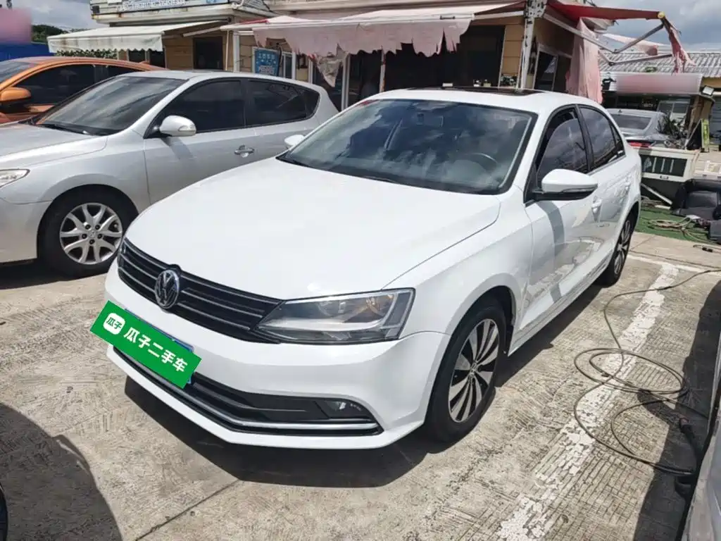 Volkswagen Sagitar 2017