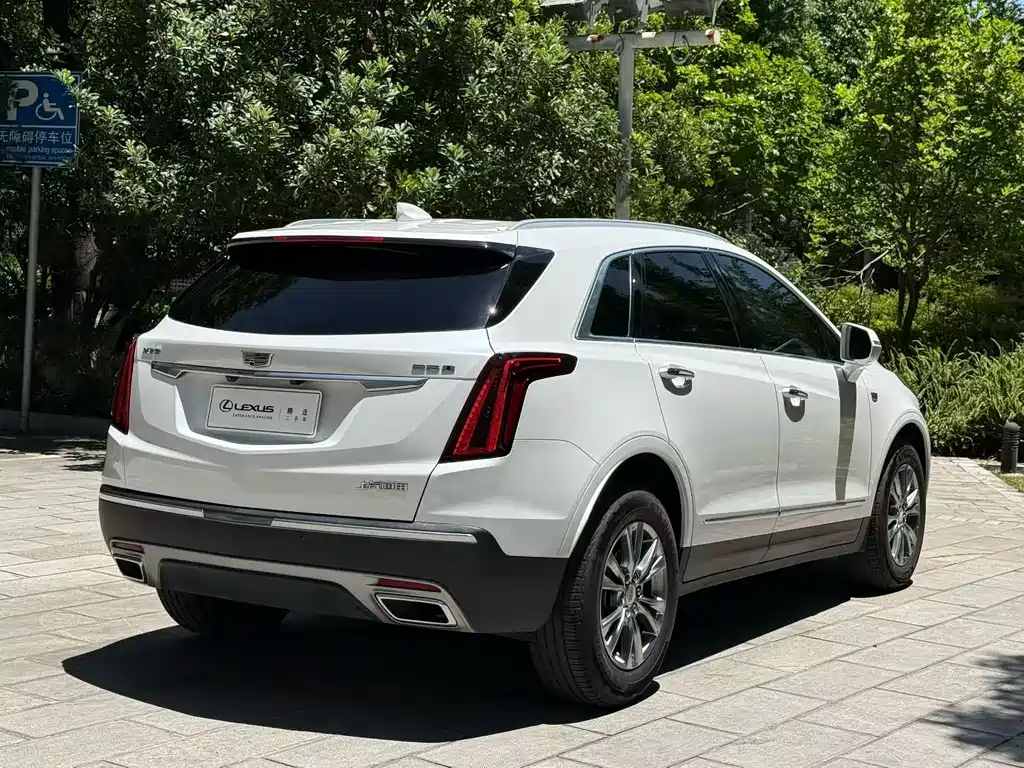 Cadillac XT5 2020 — фото 5