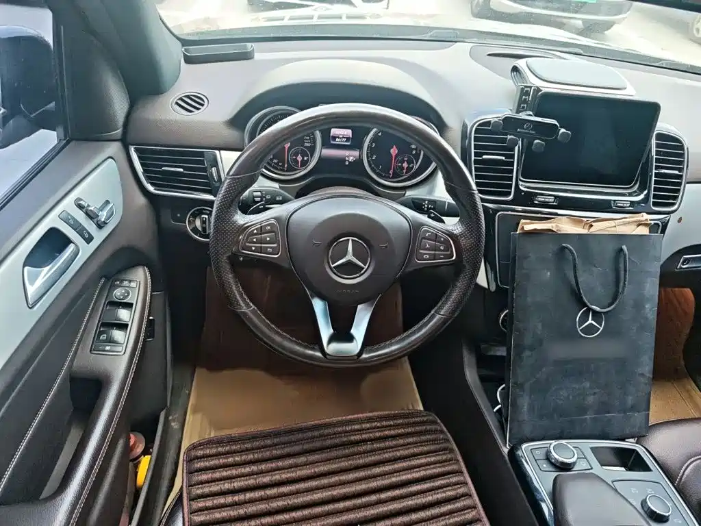 Mercedes-Benz GLE 2015