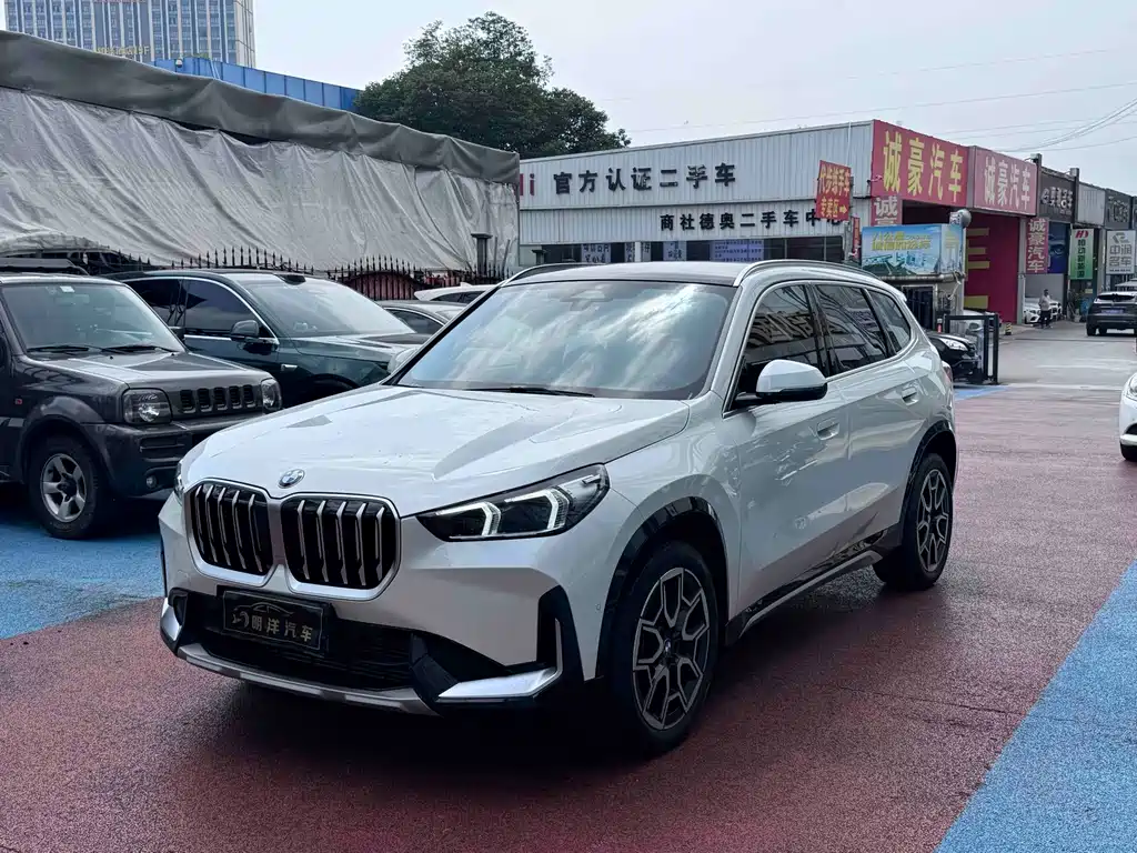 BMW X1 2025 — фото 1