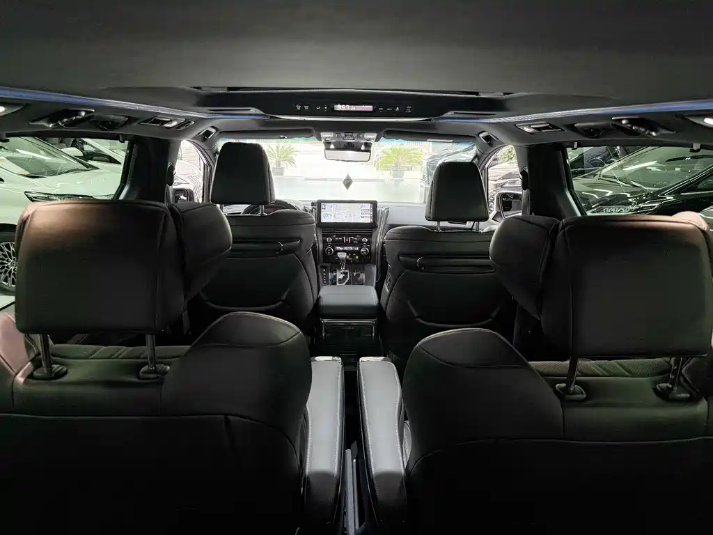 Lexus LM 2021 — фото 17