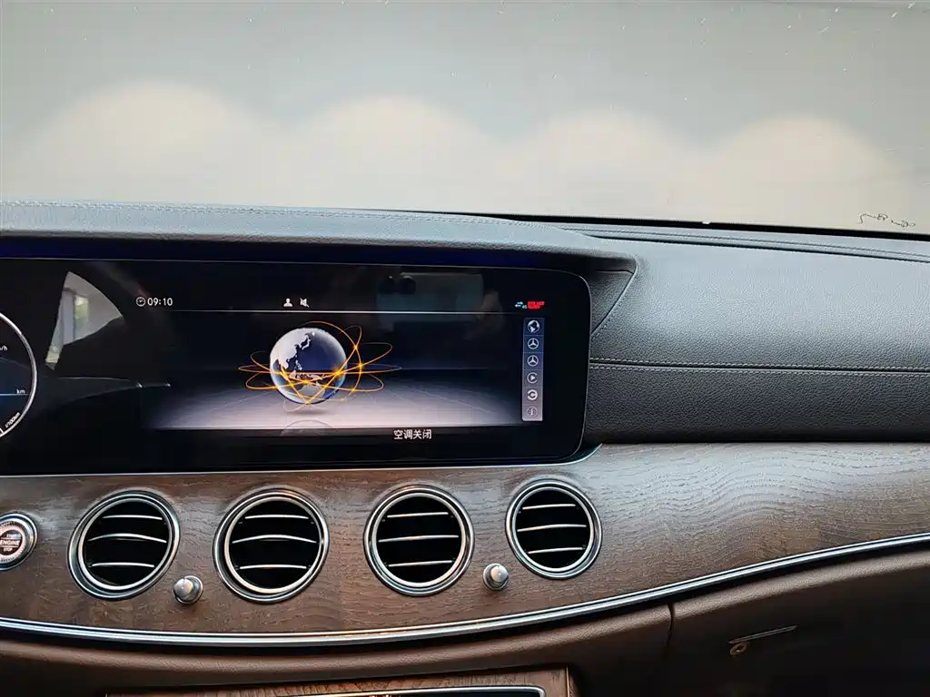 Mercedes-Benz E-Class 2019 — фото 8