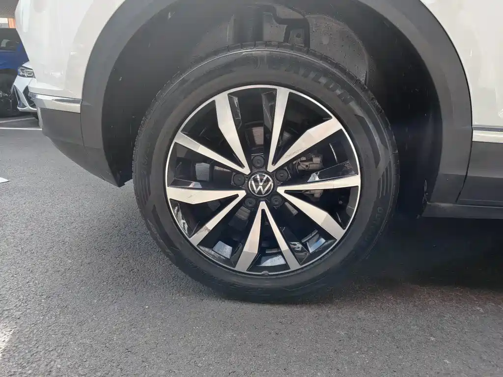 Volkswagen T-Roc 2023