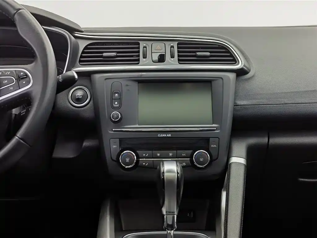 Renault Kadjar 2018 — фото 12