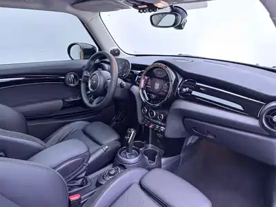 MINI MINI 2022
