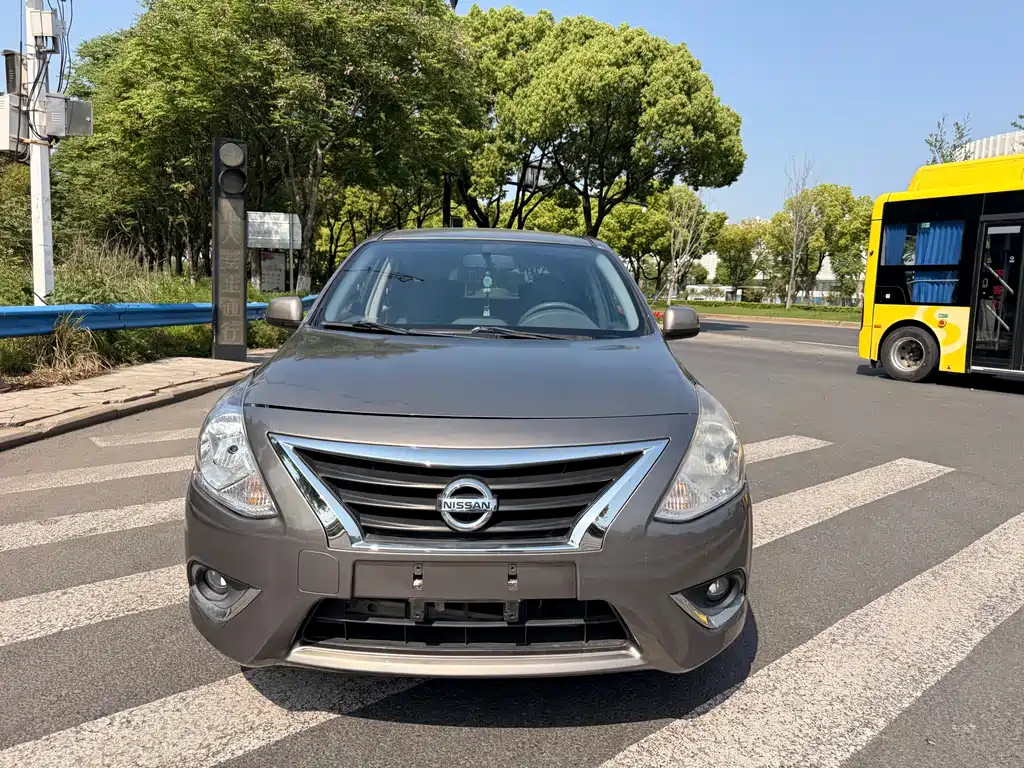 Nissan Sunny 2016