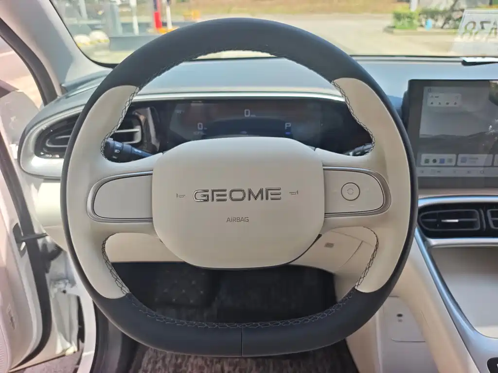 Geely Galaxy Starwish 2025 — фото 12