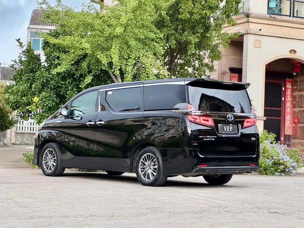 Toyota Vellfire 2023 — фото 20