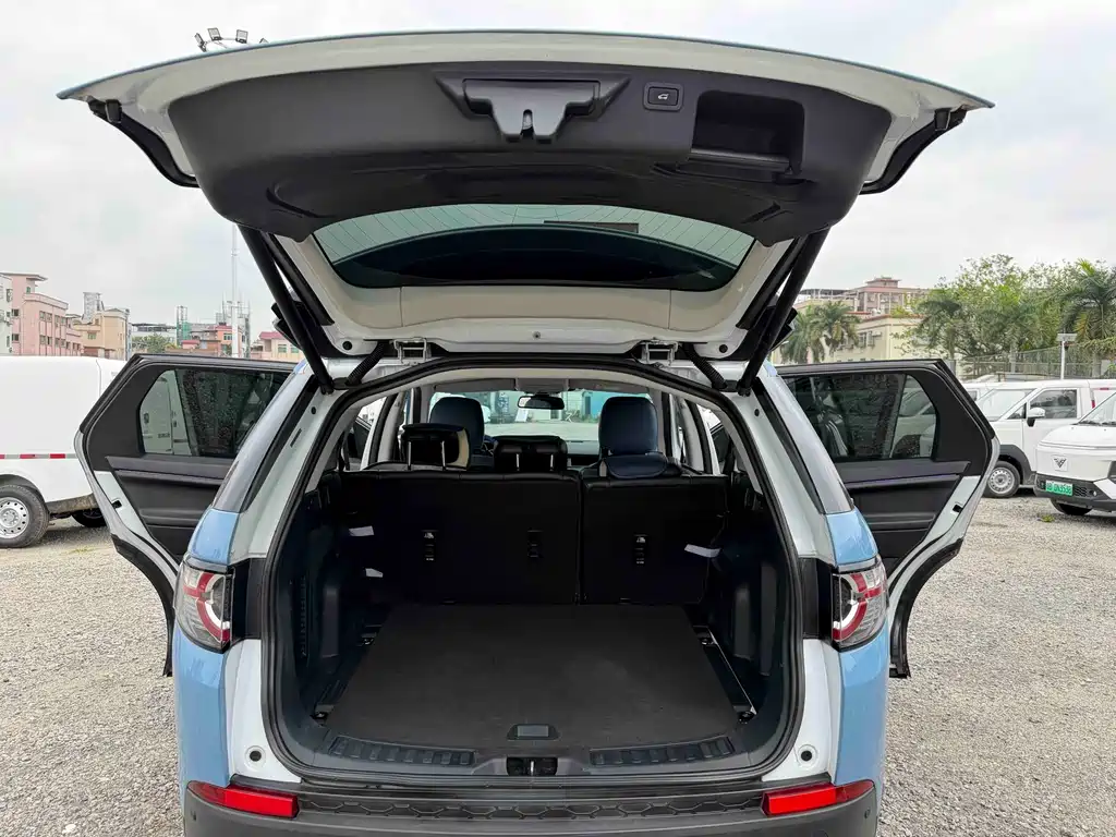Land Rover Discovery Sport 2017 — фото 16