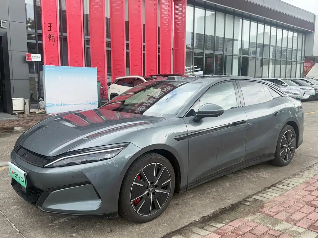 BYD Han L 2026