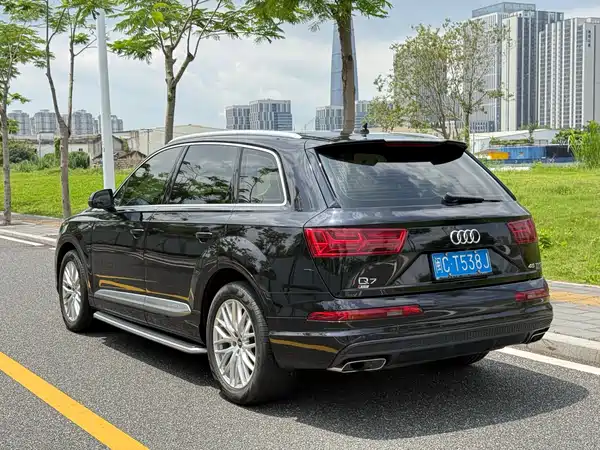 Audi Q7 2016