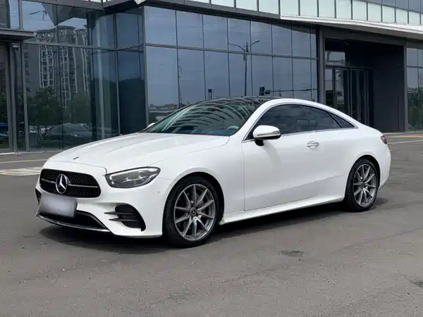 Mercedes-Benz E-Class 2024